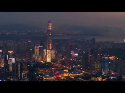Un drone survole Shenzhen Un drone survole Shenzhen