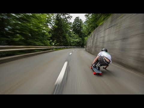 Longue descente en board par Jake kuick filmé par Josh Neuman Longue descente en board par Jake kuick filmé par Josh Neuman