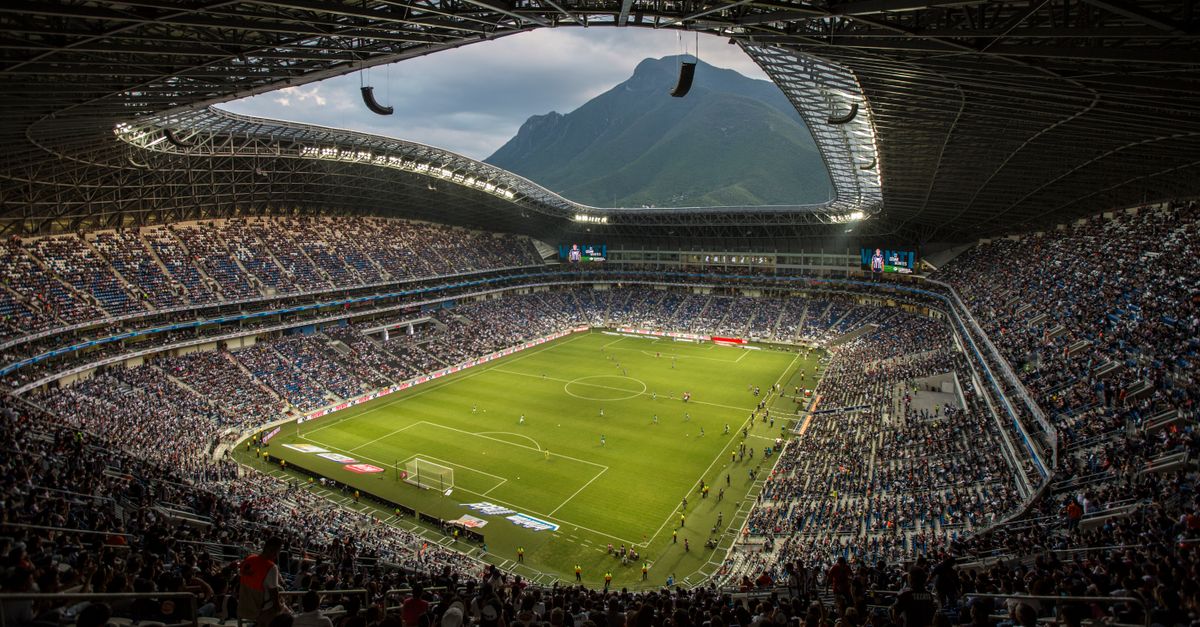 Mexico City的Estadio Azteca坐满观众，迎接2026年世界杯Mexico对South Africa开幕战